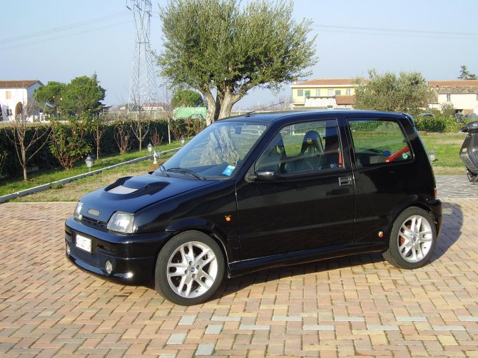 FIAT 500 SPORTING UNICA IN ITALIA TURBO GOMME NUOVE MAI URTATA VETTURA 